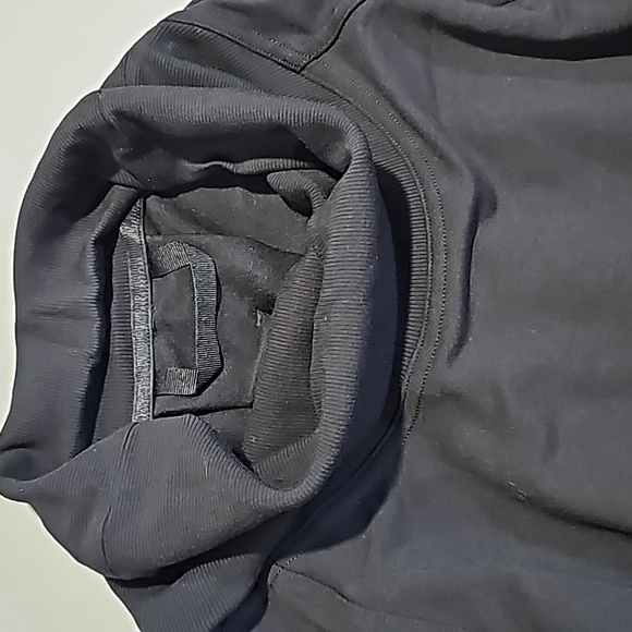 Lululemon black size 6 High Lines Pullover - Picture 5 of 6